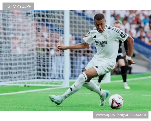 西甲皇马前场层级推进顺滑,威胁场面持续出现